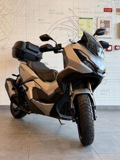 Honda ADV 350 | Scooter
