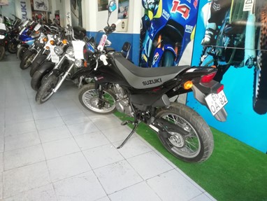 Suzuki DR 125 SM | Moto