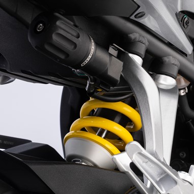 QJ Motor SRK 800 | Moto | Street