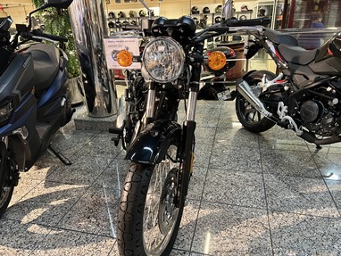 Benelli IMPERIAL 400 | Moto