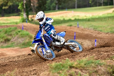 Yamaha YZ85 2026 | Moto | Competição