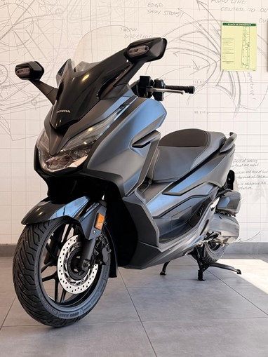 Honda Forza 125 | Scooter