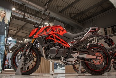 SWM Hoku 400 | Moto | On Road