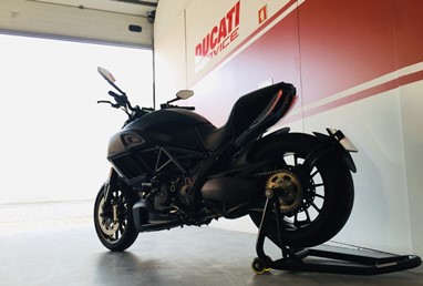 Ducati Diavel Dark | Moto