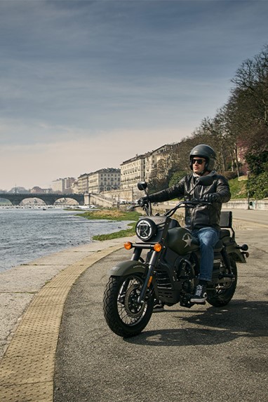 UM Renegade Commando 300 | Moto | Cruiser