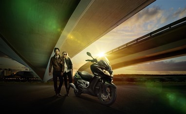 Kawasaki J125 Edição Especial '16 | Scooter | Scooter