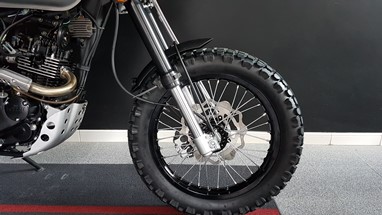 Bullit Hero 125 Scrambler Hero 125 Scrambler | Moto