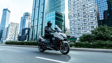 Yamaha TMAX Tech MAX 2026 | Scooter | Desporto