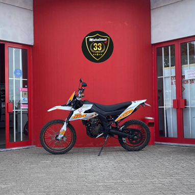 UM DSR EX 125 125 | Moto