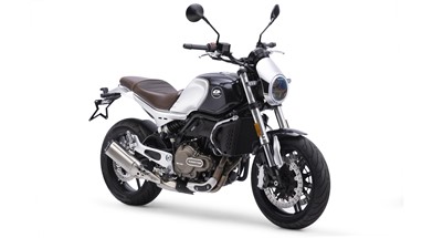 QJ Motor SRV 550 | Moto | Street