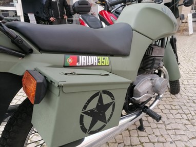Jawa 350 | Moto