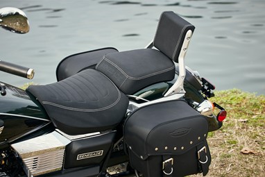 UM Renegade Classic Deluxe 125 | Moto | Renegade