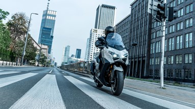 Yamaha TMAX Tech MAX 2026 | Scooter | Desporto