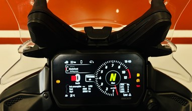 Ducati Multistrada V4 S Essential Red | Moto