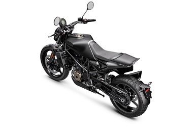 Husqvarna 701 Svartpilen | Moto | Svartpilen