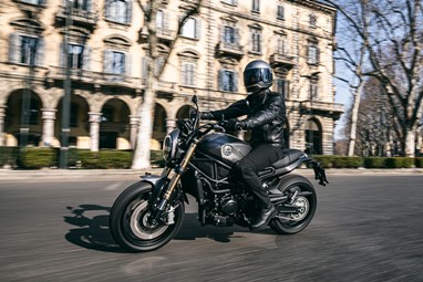 Benelli Leoncino 800 | Moto | Scrambler