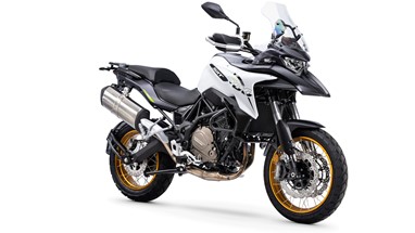 QJ Motor SRT 700X | Moto | Adventure