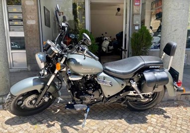 Keeway Superlight 125 | Moto