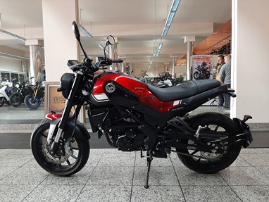 Benelli Leoncino 250 | Moto