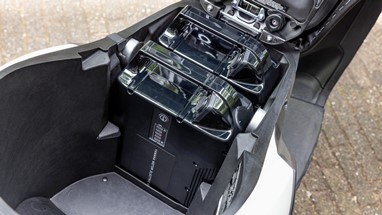 Yamaha NEO's Dual Battery 2023 | Scooter Elétrica | Urban Mobility
