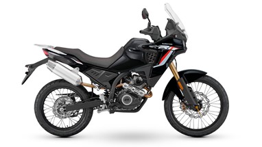QJ Motor SRT 125DX | Moto | Adventure