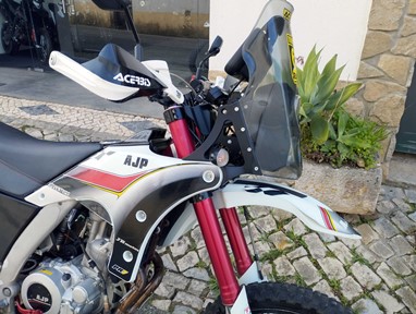 AJP PR7 650 - Estimada e Original | Moto