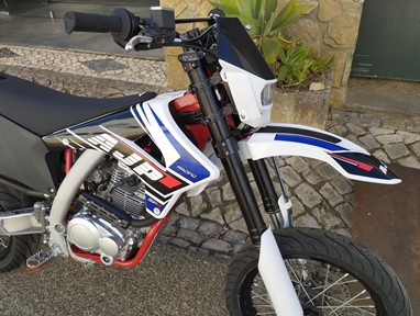 AJP SPR 125 Supermotard - Nova - 0 km | Moto