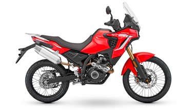 QJ Motor SRT 125DX | Moto | Adventure