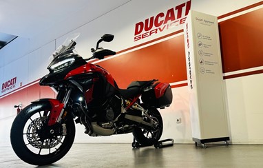 Ducati Multistrada V4 S Essential Red | Moto
