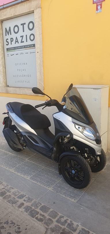Piaggio MP3 300 | Scooter