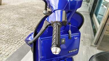 Vespa 50 PK | Scooter Clássica