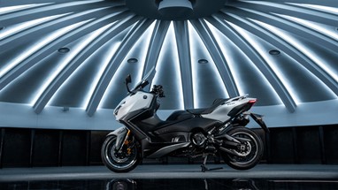 Yamaha TMAX Tech MAX 2026 | Scooter | Desporto