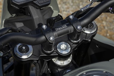 Benelli BKX 300 | Moto | BKX