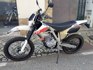 AJP PR3 240 Enduro - 2020 - Muito estimada e Original | Moto