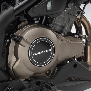 QJ Motor SRK 400 | Moto | Street