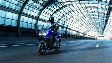 Yamaha TMAX 2026 | Scooter | Desporto