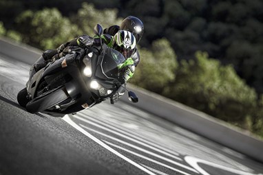 Kawasaki ZZR1400 '17 | Moto | Sport Tourer
