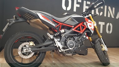 Aprilia Dorsoduro 900 | Moto