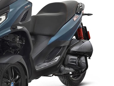 Piaggio MP3 300 Sport | Scooter | Acima 125 CC