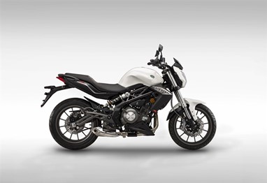 Benelli BN 302 | Moto | Naked