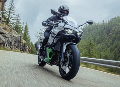 Kawasaki NINJA 7 HYBRID | Moto | Supersport