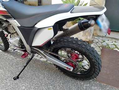 AJP PR7 650 - Estimada e Original | Moto