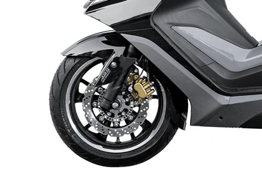 CYCLONE RT3s | Moto | Scooter