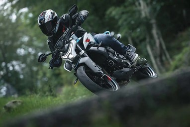 CFMOTO 450NK | Moto | Naked