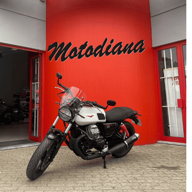 Moto Guzzi V7 STONE TEEN | Moto