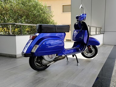 Vespa 50 PK | Scooter Clássica