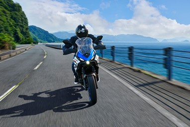 Suzuki SV-7GX | Moto | Estrada
