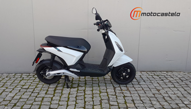 Piaggio 1 Active 60 km/h Piaggio 1+ Active Elétrica | Scooter Elétrica