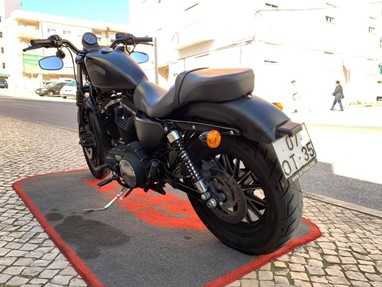 Harley-Davidson 883 Iron | Moto
