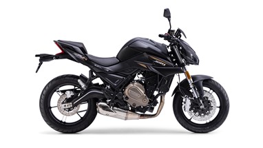 QJ Motor SRK 700 | Moto | Street